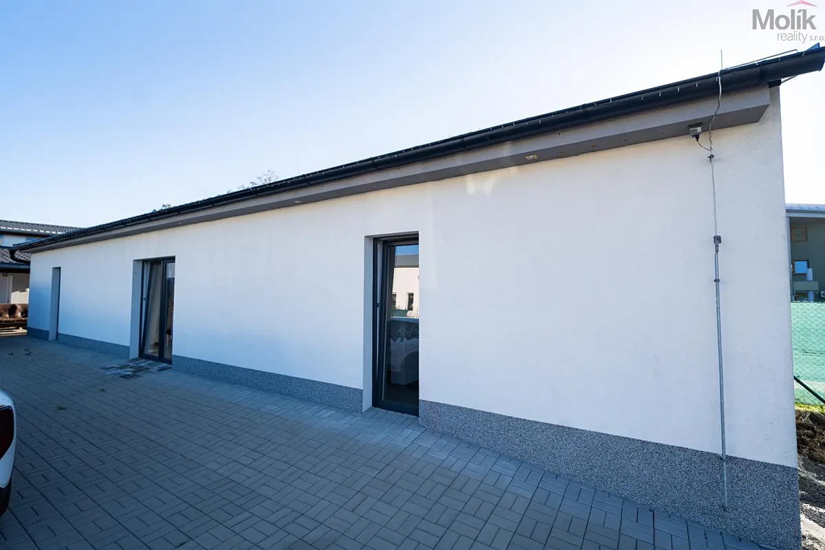 Pronájem výrobní haly, prostoru 128 m²